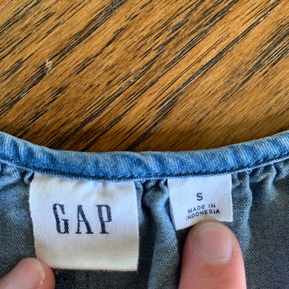 Gap Denim Cap Sleeve Top - Picture 2 of 4